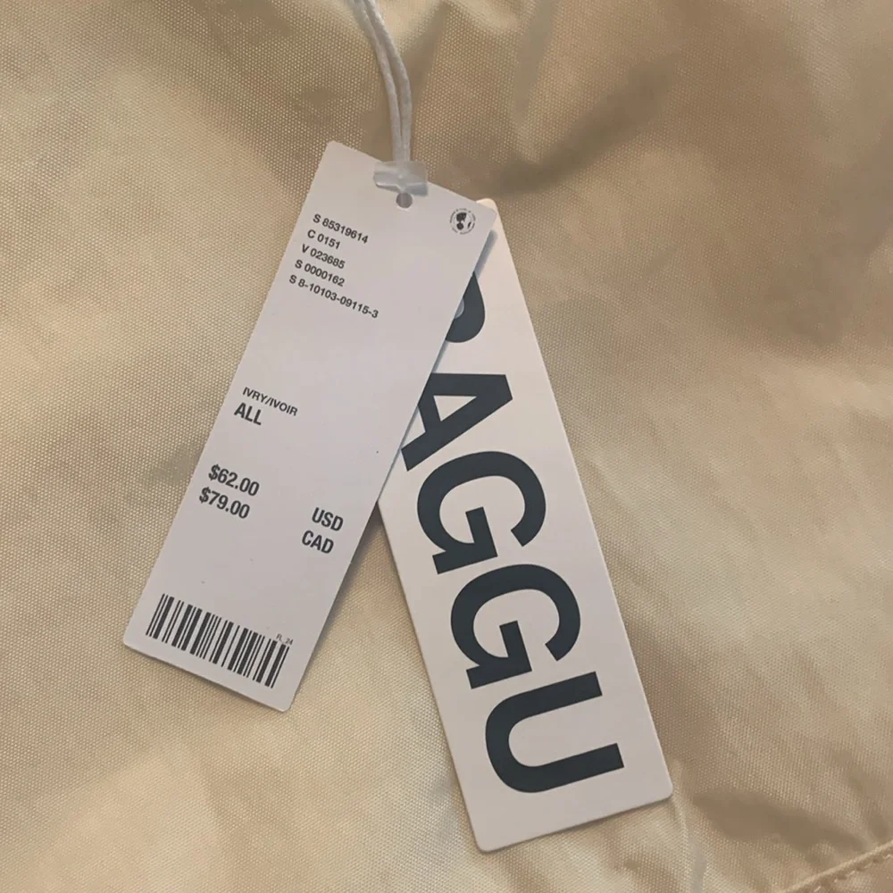 Baggu Large Nylon Crescent Bag in Ivory - Picture 3 of 5